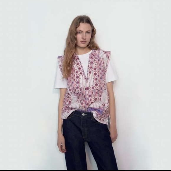 Zara Jackets & Blazers - Zara quilted vest top